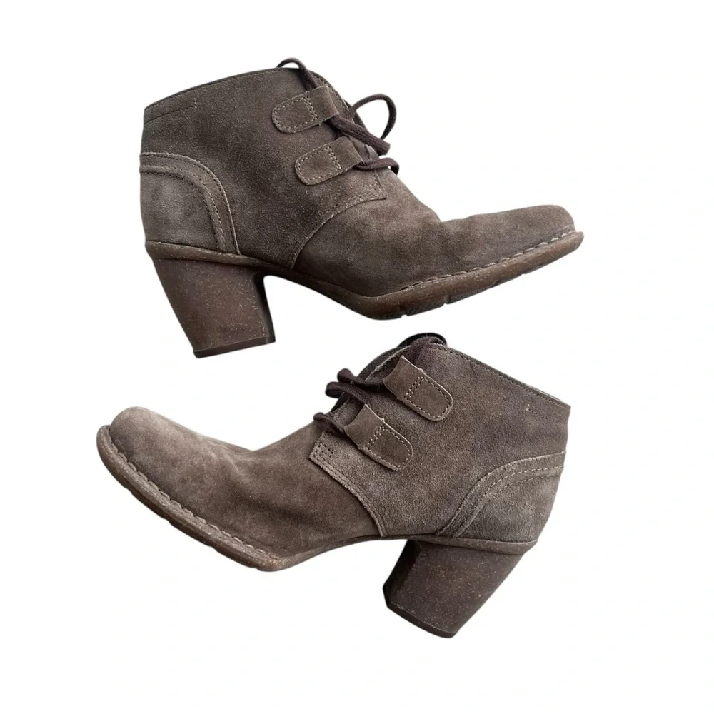Clarks Artisan Women’s 9 Brown Suede Carleta Lyon Lace-Up Booties Ortho 60892557